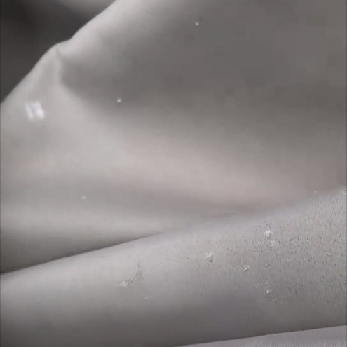 窗帘表面出现大量结晶 窗帘表面出现大量结晶